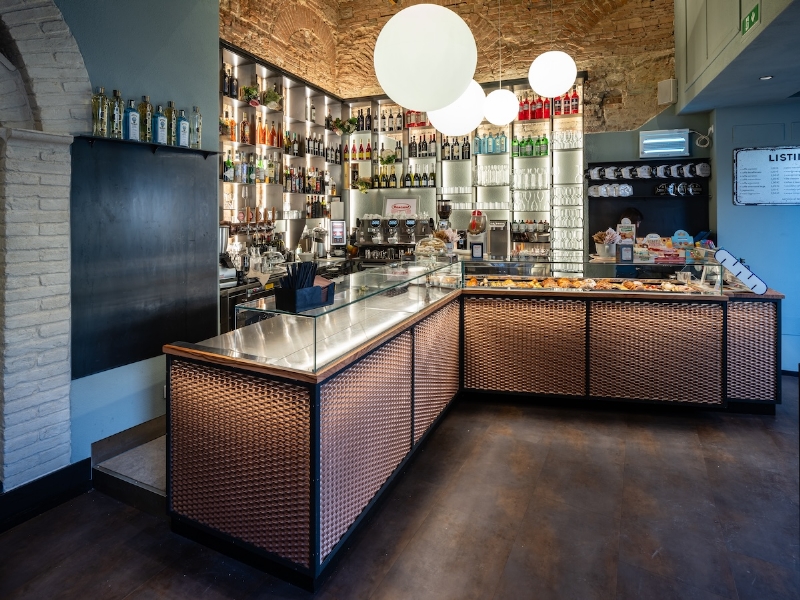 OMIF arredo Ristoranti Pizzerie Osterie per Tata Mama